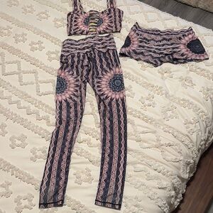 Geometric Pattern Crop Top and Shorts Set